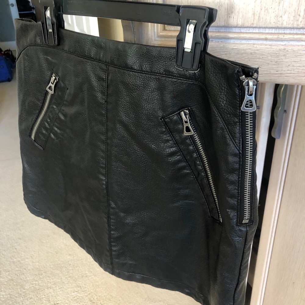 Urban Outfitters Black Leather Skirt - Picture 3 of 6